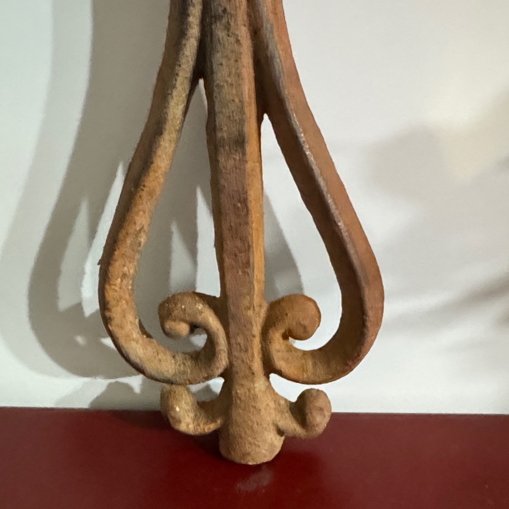 Vintage Decorative iron Wall Cross - Picture 6 of 7